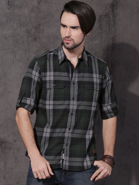 

Roadster Men Black & Green Slim Fit Checked Casual Shirt
