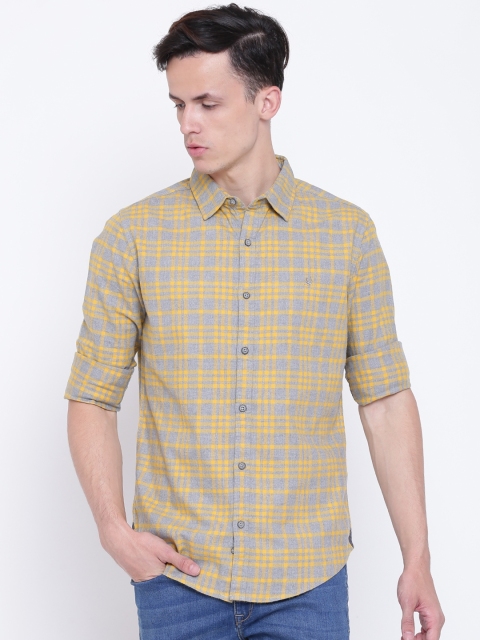 

United Colors of Benetton Men Grey Melange & Yellow Slim Fit Checked Casual Shirt