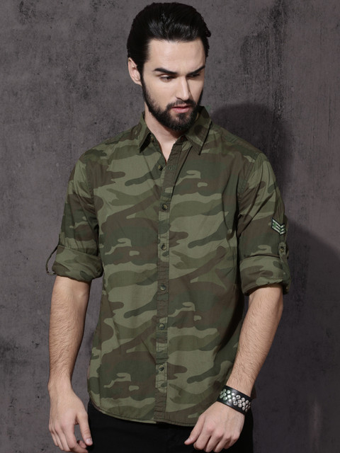

Roadster Men Olive Green Camouflage Print Regular Fit Casual Shirt