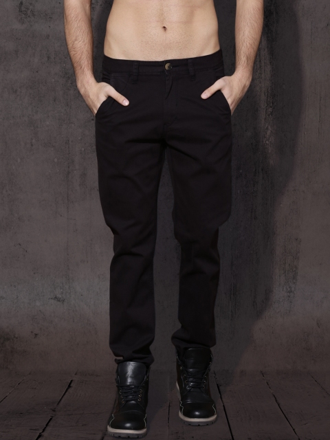 

Roadster Men Black Regular Fit Solid Chinos