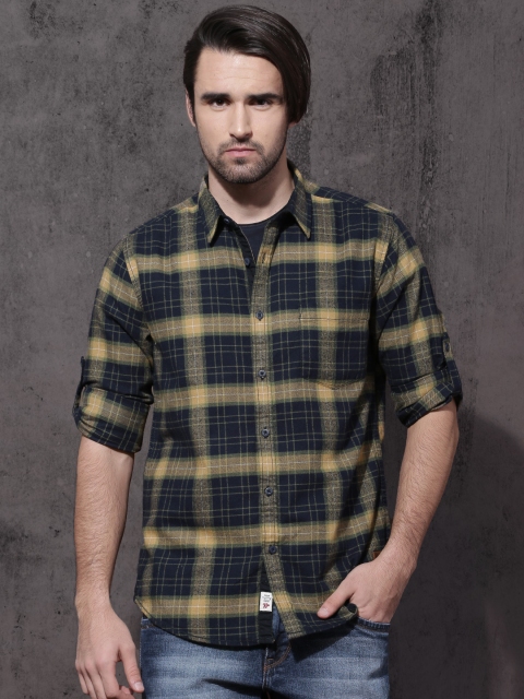 

Roadster Men Navy Blue & Green Slim Fit Brushed Checks Casual Shirt