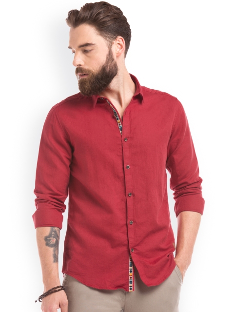 

True Blue Men Red Slim Fit Solid Casual Shirt