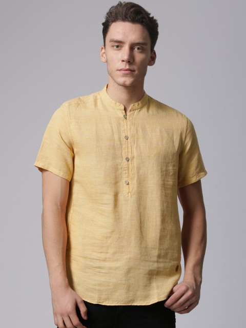 

True Blue Men Orange Slim Fit Solid Casual Shirt