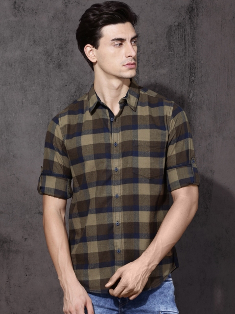 

Roadster Men Brown & Navy Regular Fit Brushed Checks Casual Shirt