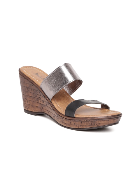 

Inc 5 Women Gunmetal-Toned & Black Solid Sandals, Metallic