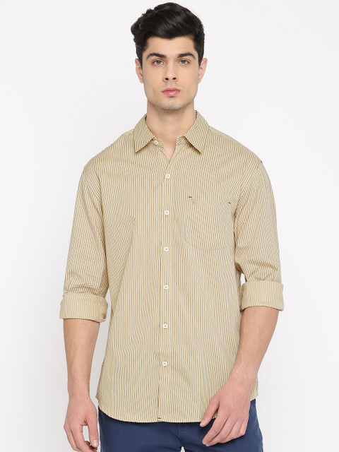 

PIVOTO Men Cream-Coloured & Brown Slim Fit Striped Semi-Formal Shirt