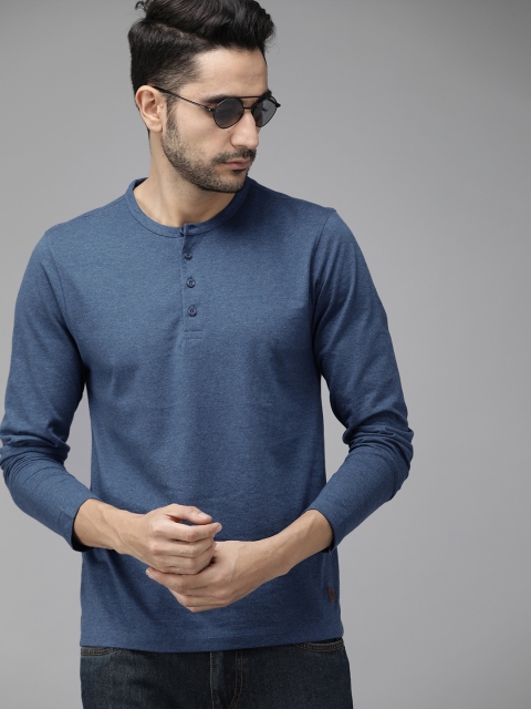 

Roadster Men Blue Solid Henley Neck T-shirt
