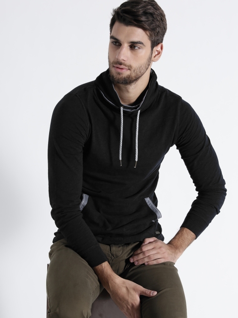 

s.Oliver Men Black Solid Cowl Neck T-shirt