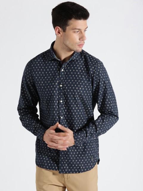 

s.Oliver Men Navy & Beige Slim Fit Printed Casual Shirt, Navy blue