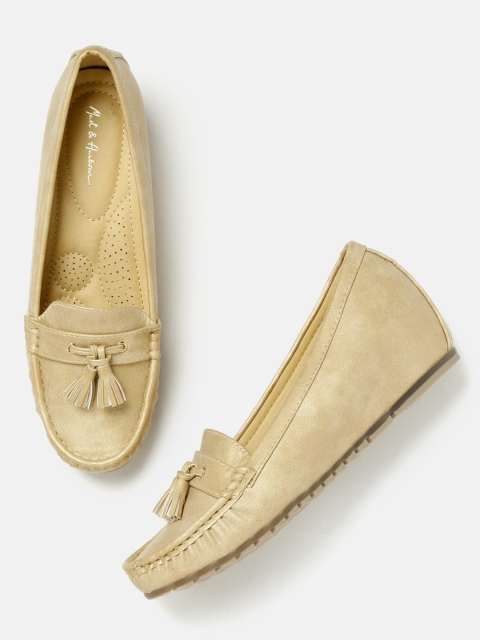 

Mast & Harbour Women Beige Tasselled Heeled Loafers