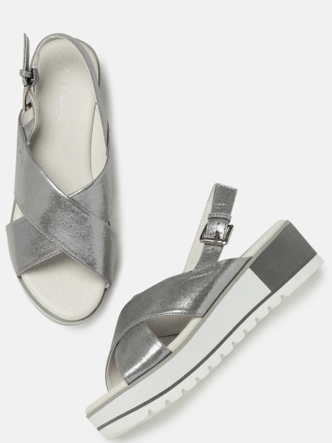 

Mast & Harbour Women Silver-Toned Solid Flatforms