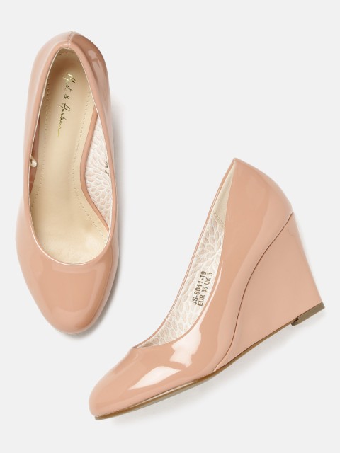 

Mast & Harbour Women Pink Solid Pumps