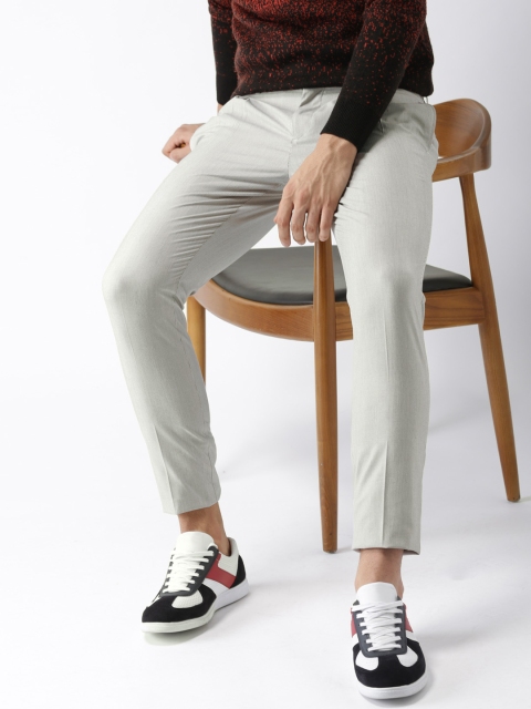 

INVICTUS Men Grey & White Slim Fit Regular Trousers