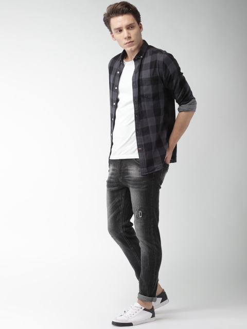 

Mast & Harbour Men Charcoal Grey Skinny Fit Mid-Rise Mildly Distressed Stretchable Jeans