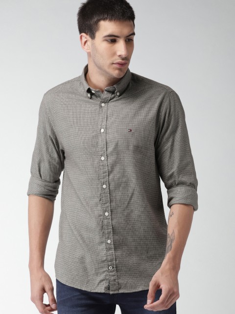 

Tommy Hilfiger Men Grey New York Fit Self Design Casual Shirt
