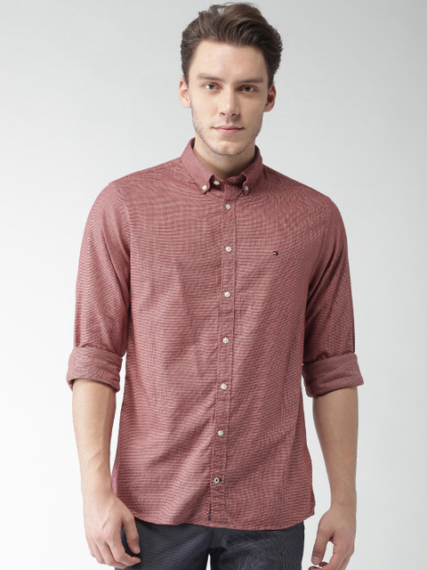 

Tommy Hilfiger Men Red New York Fit Self Design Casual Shirt