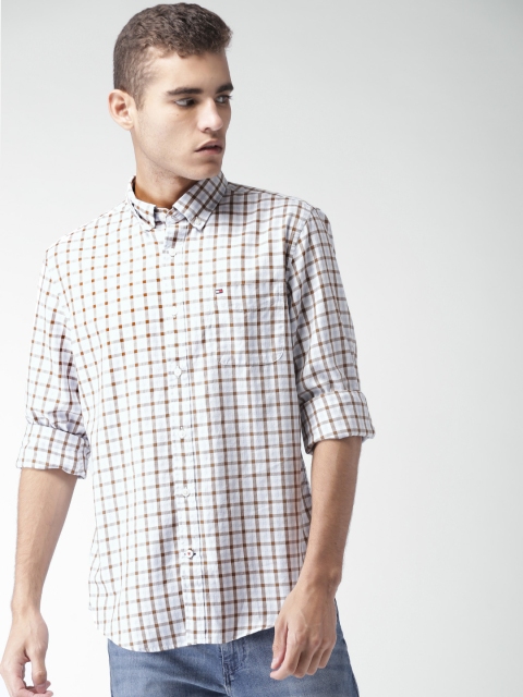 

Tommy Hilfiger Men White & Brown Regular Fit Checked Casual Shirt