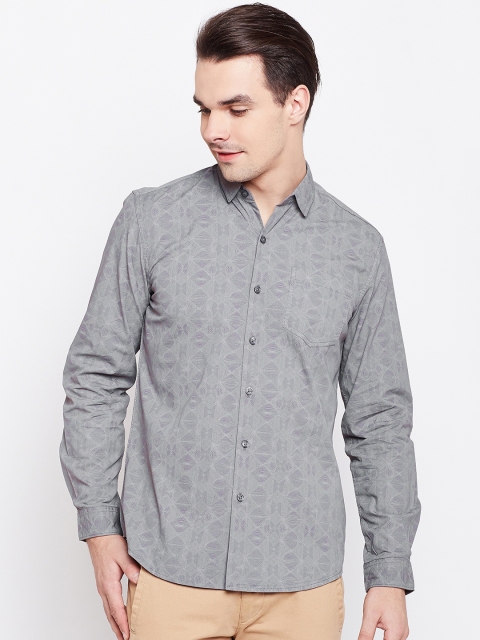 

Lee Men Grey Printed Casual Shirt