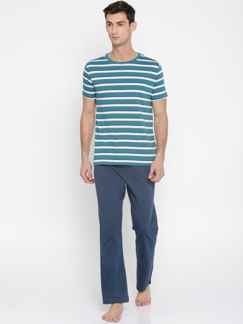 

Tommy Hilfiger Blue & White Striped Lounge Set