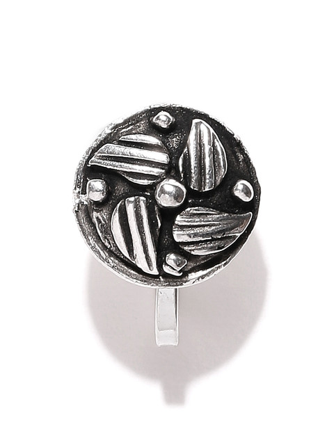 

Zaveri Pearls Oxidised Silver-Plated Textured Nosepin