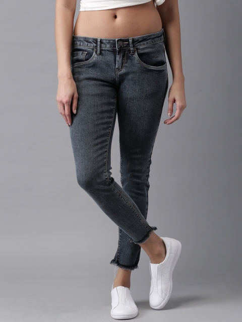 

Moda Rapido Women Blue Skinny Fit Mid-Rise Cropped Low Distress Stretchable Jeans