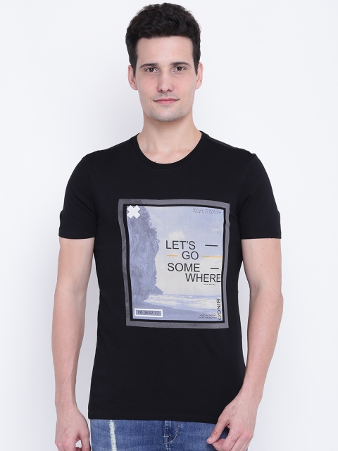 

United Colors of Benetton Men Black Printed Round Neck T-shirt