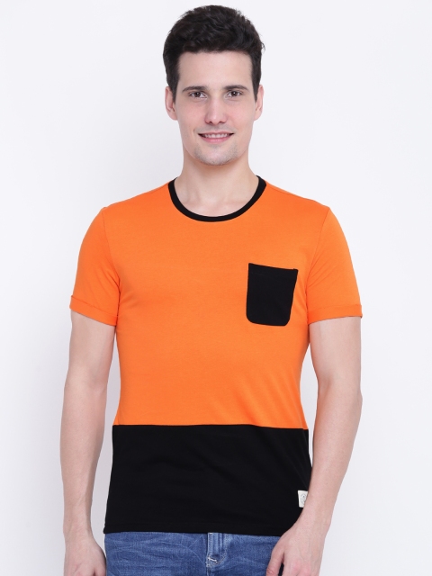 

United Colors of Benetton Men Orange Colourblocked Round Neck T-shirt