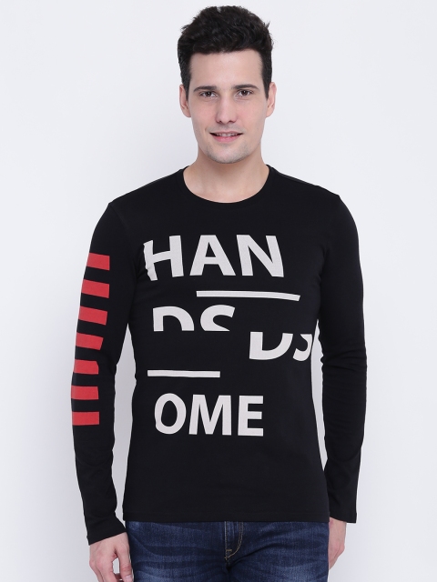 

United Colors of Benetton Men Black Printed Round Neck T-shirt