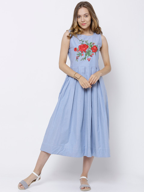 

Tokyo Talkies Women Blue Solid Midi Dress