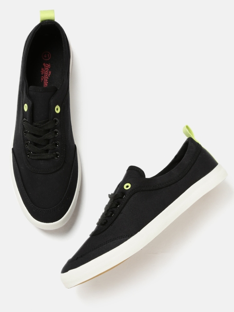 

Roadster Men Black Sneakers