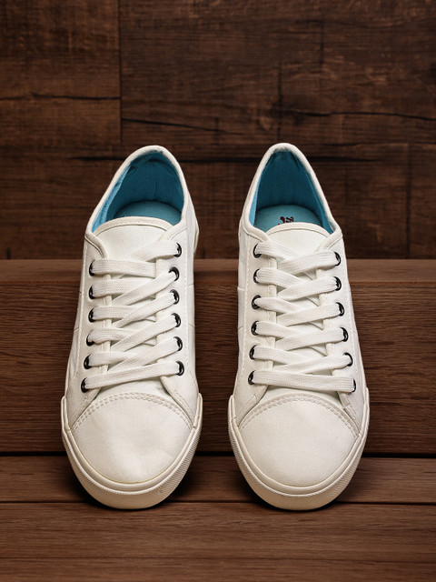 

Roadster Men White Sneakers