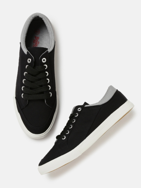 

Roadster Men Black Sneakers
