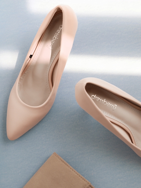 

DressBerry Women Pink Solid Pumps