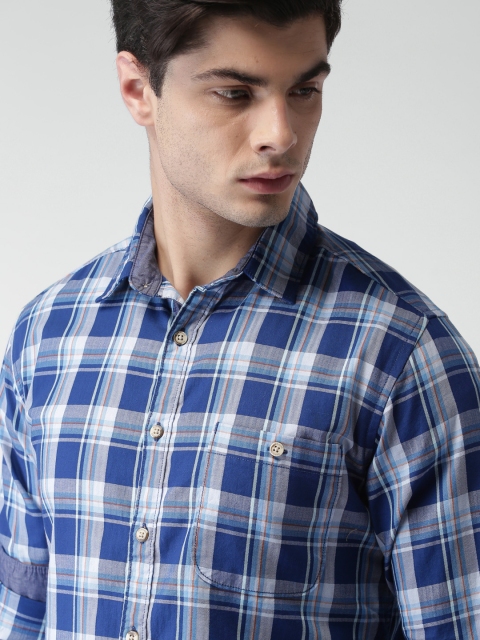 

Harvard Men Blue & White Regular Fit Checked Casual Shirt