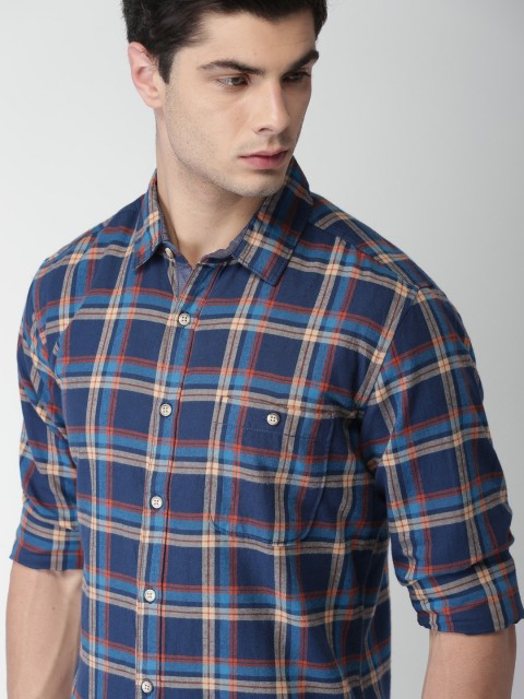 

Harvard Men Navy Blue & Beige Regular Fit Checked Casual Shirt