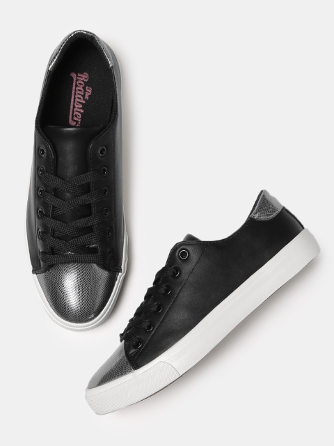 

Roadster Women Black & Silver-Toned Sneakers