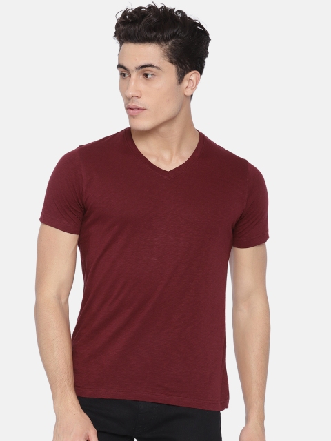 

American Crew Men Burgundy Solid V-Neck T-shirt