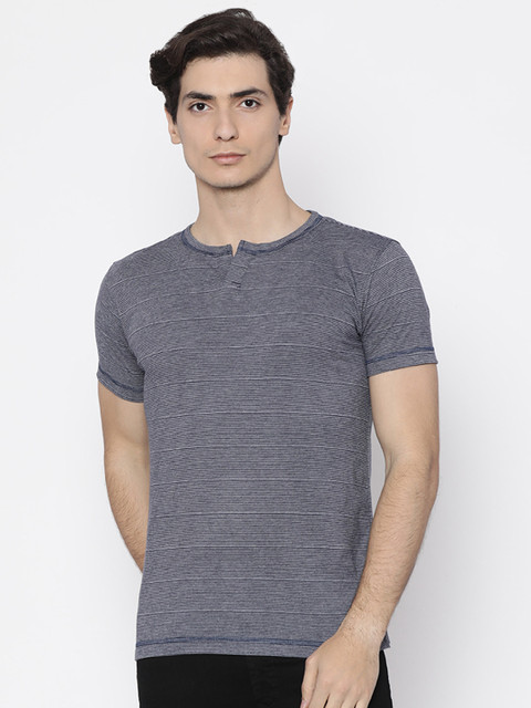 

American Crew Men Navy Blue Striped Round Neck T-shirt