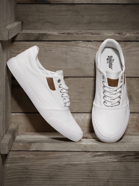 

Roadster Men White Sneakers