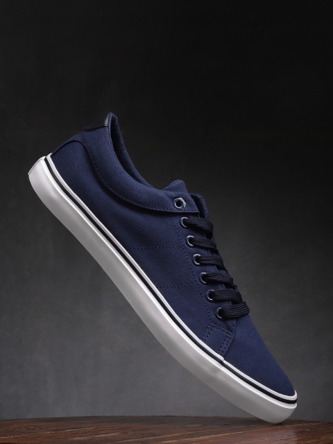 

Roadster Men Navy Blue Sneakers