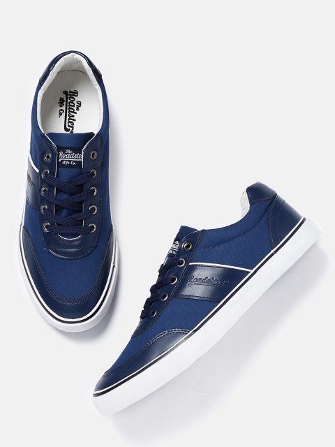 

Roadster Men Navy Blue Sneakers