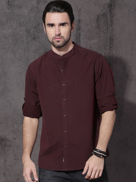 

Roadster Men Maroon Slim Fit Solid Casual Shirt