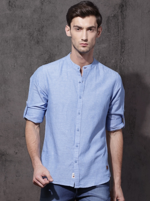 

Roadster Men Blue Slim Fit Solid Casual Shirt