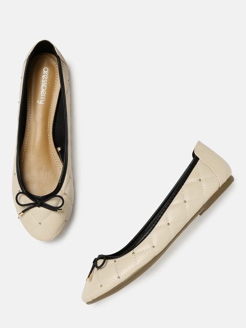 

DressBerry Women Beige Solid Synthetic Ballerinas