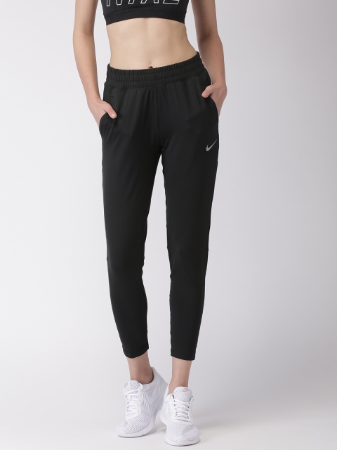 

Nike Black AS W NK ELMNT Track Pants