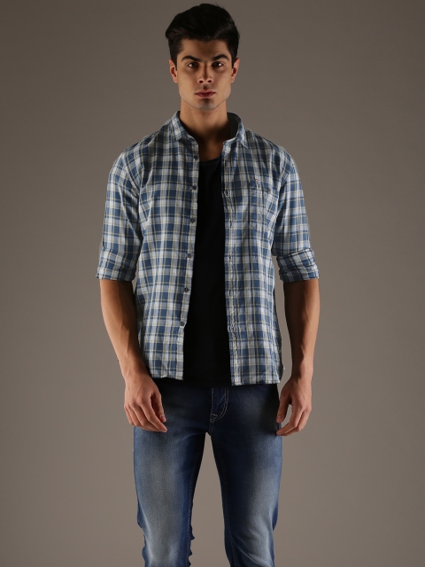 

Flying Machine Men Blue & White Regular Fit Checked Casual Shirt