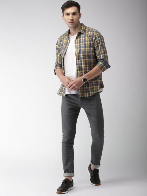 

Harvard Men Yellow & Blue Regular Fit Checked Casual Shirt