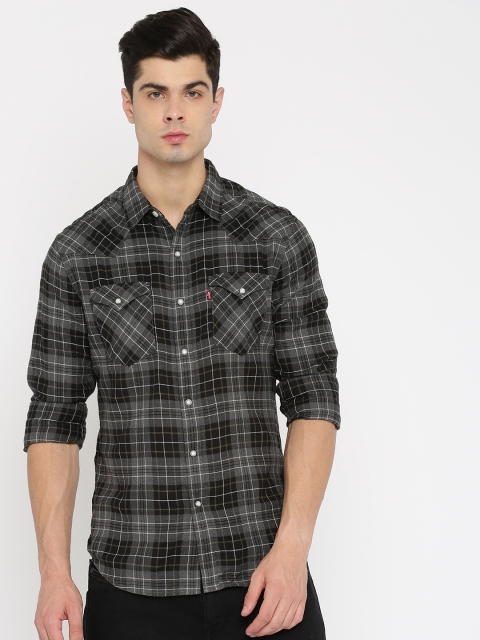 

Levis Men Grey & Black Slim Fit Checked Casual Shirt