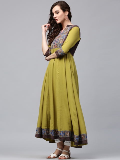 

Rain & Rainbow Women Green Solid Anarkali Kurta