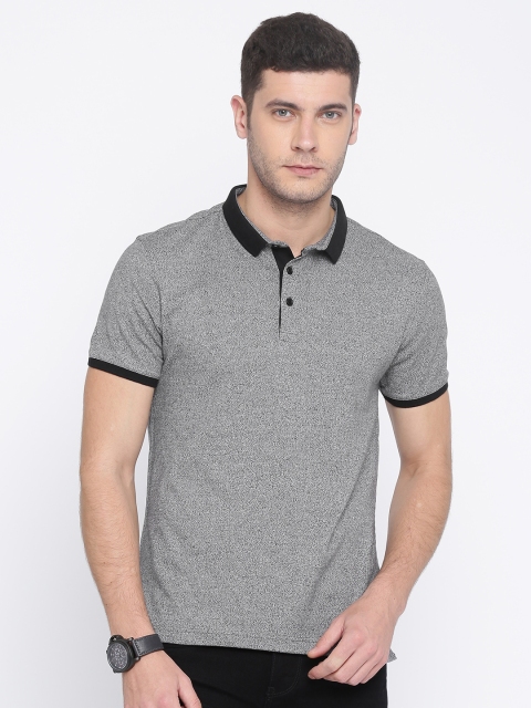 

Levis Men Grey Solid Polo T-shirt